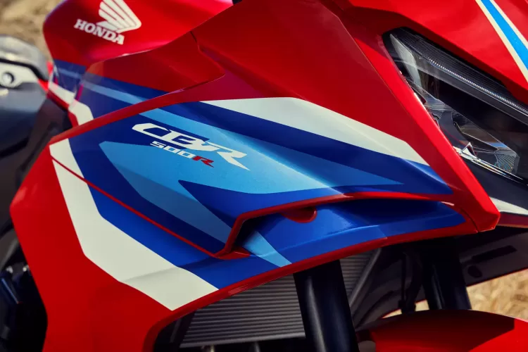 556066 26ym Honda Cbr500r