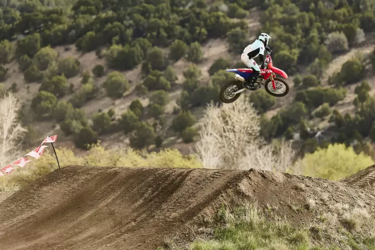 575725 27ym Honda Crf250r