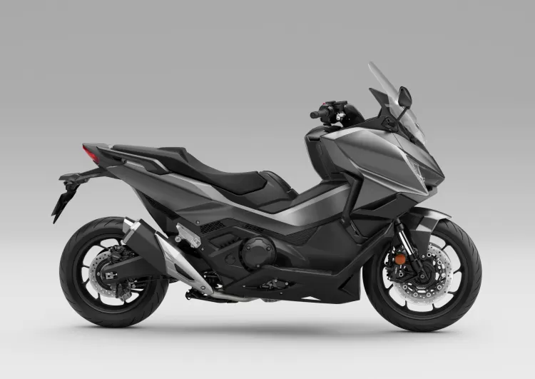 583387 27ym Honda Forza 750