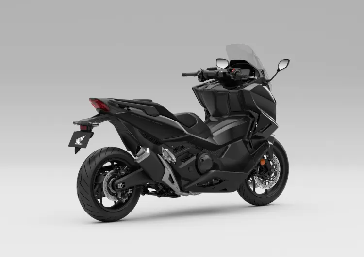 583385 27ym Honda Forza 750