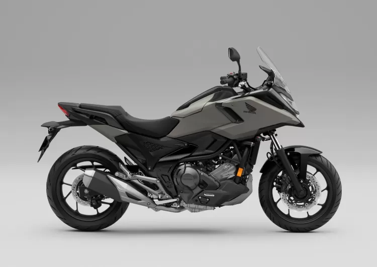 583381 27ym Honda Nc750x