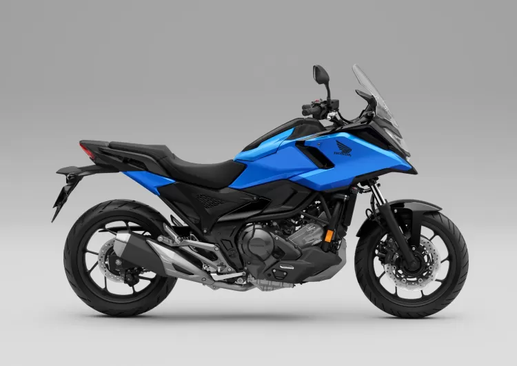 583373 27ym Honda Nc750x