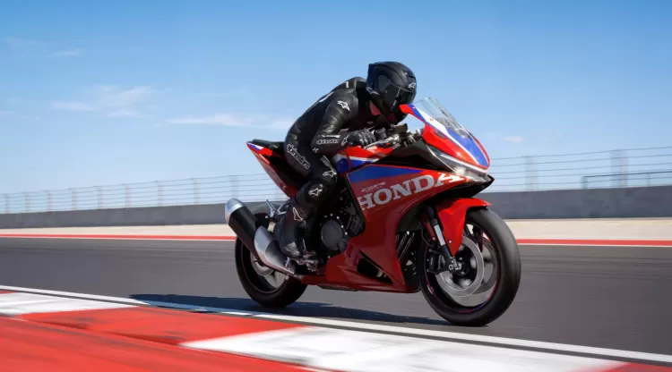590067 27ym Honda Cbr500r Four