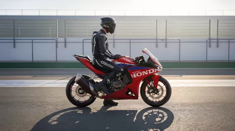 590073 27ym Honda Cbr500r Four